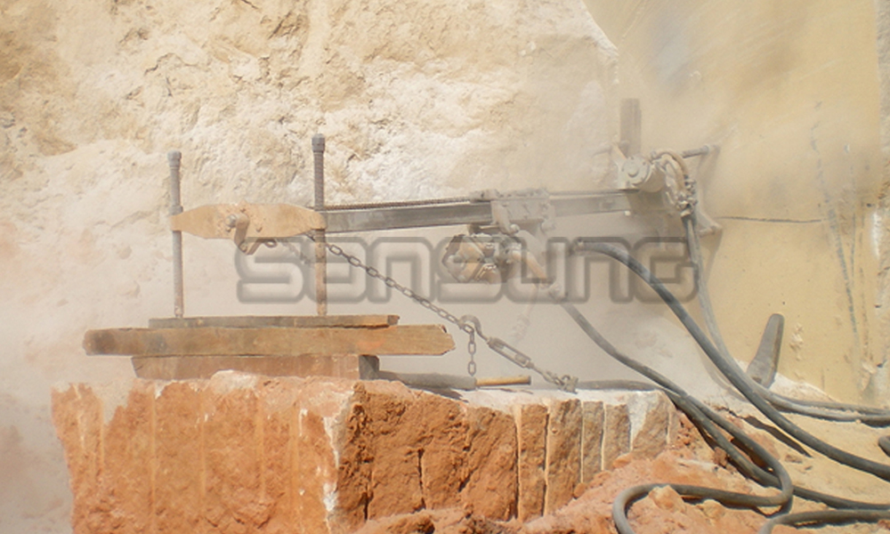 dth drilling machine for horizontal and vertical drilling.jpg